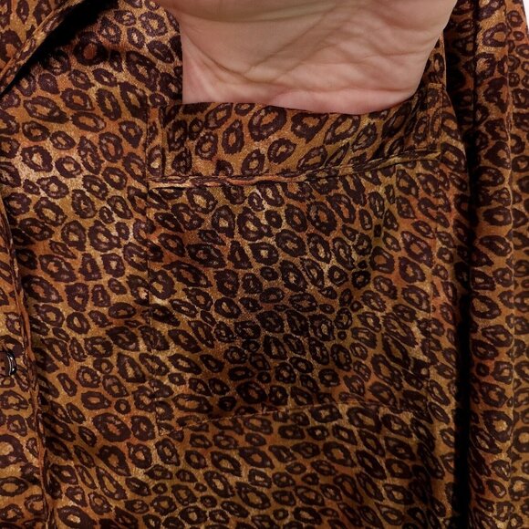 Victoria's Secret Pajama Top Size Small Long Sleeve Button Up Animal Print Satin - Picture 7 of 10